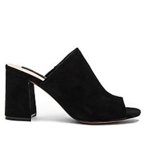 Steve Madden Fume heel in black suede